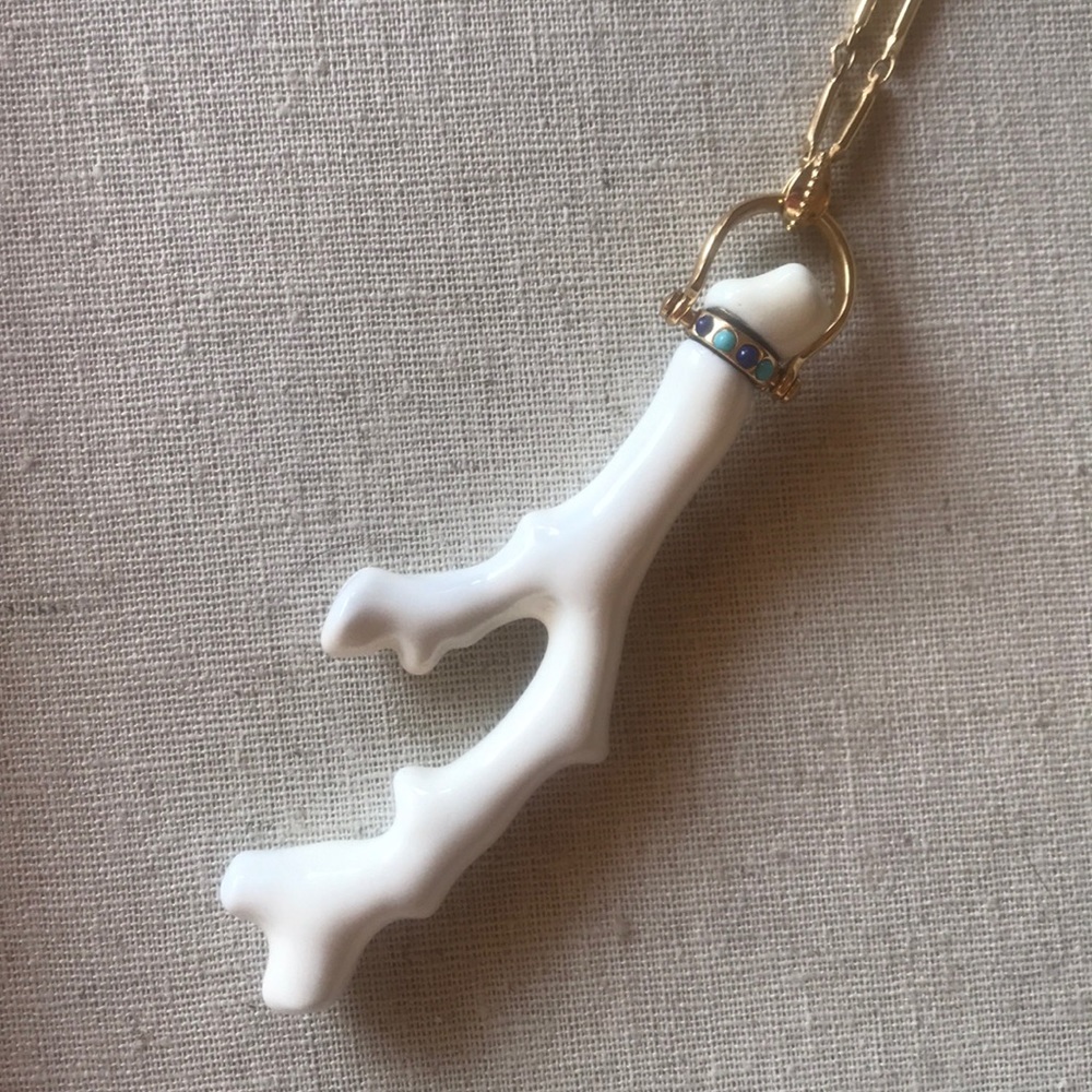 Stella and Dot coral necklace